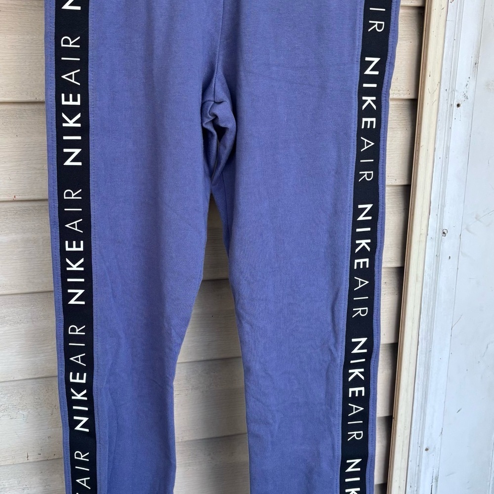Nike Women's Air Tights in Lavender Mist - Picture 5 of 12